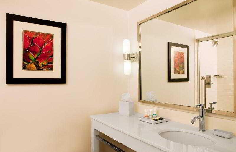 Moxy Phoenix Tempe/Asu Area Екстериор снимка